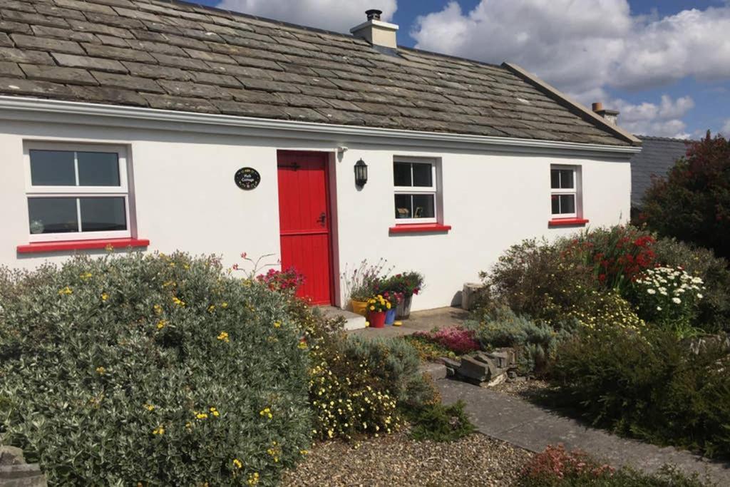 Red Stonecutters Cottage, Doolin Carrowauff Luaran gambar