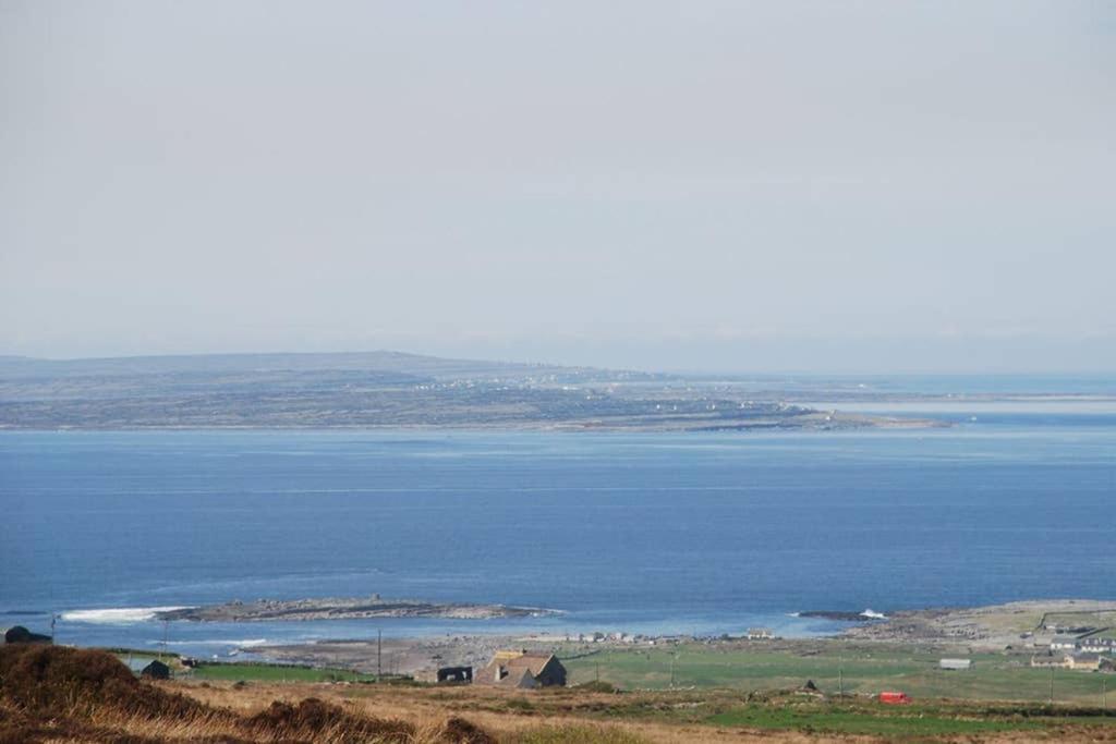 Red Stonecutters Cottage, Doolin Carrowauff Luaran gambar